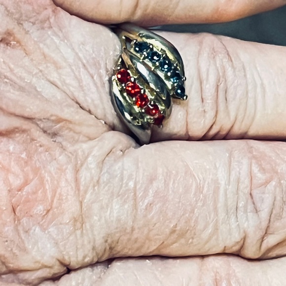Jewelry - Elegant Gold Plated, Blue and Red Women's Ring